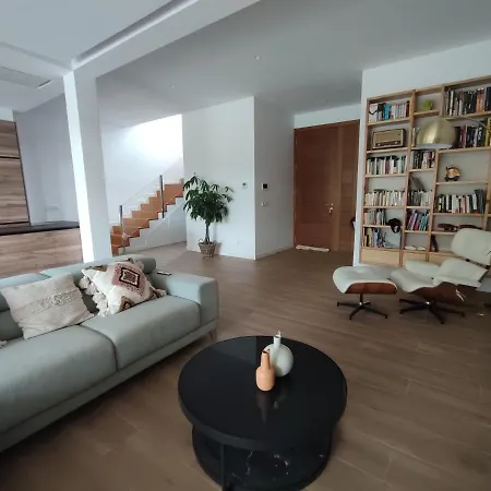 Casa Con Piscina En Limens