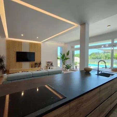 Casa Con Piscina En Limens *